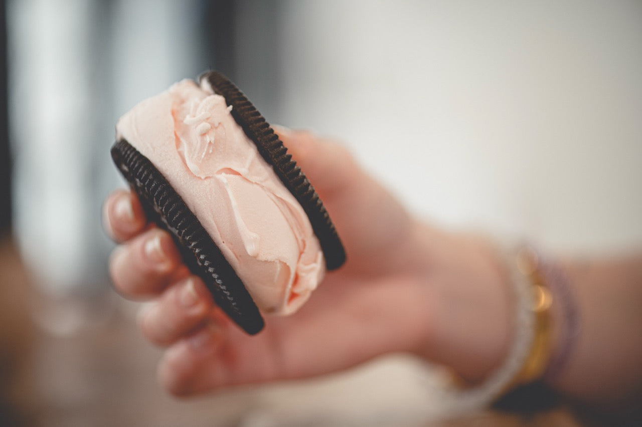 Bulk Strawberry Oreo® Sandwiches